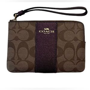 Coach Corner Zip Wristlet EUC